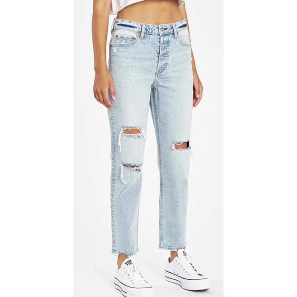 NWT Daze‎ Denim Original High Rise Mom Jeans Light Wash Distressed Size 24